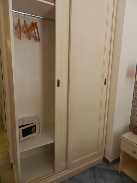 Hotel Punta Mesco Μοντερόσο αλ Μάρε Δωμάτιο φωτογραφία