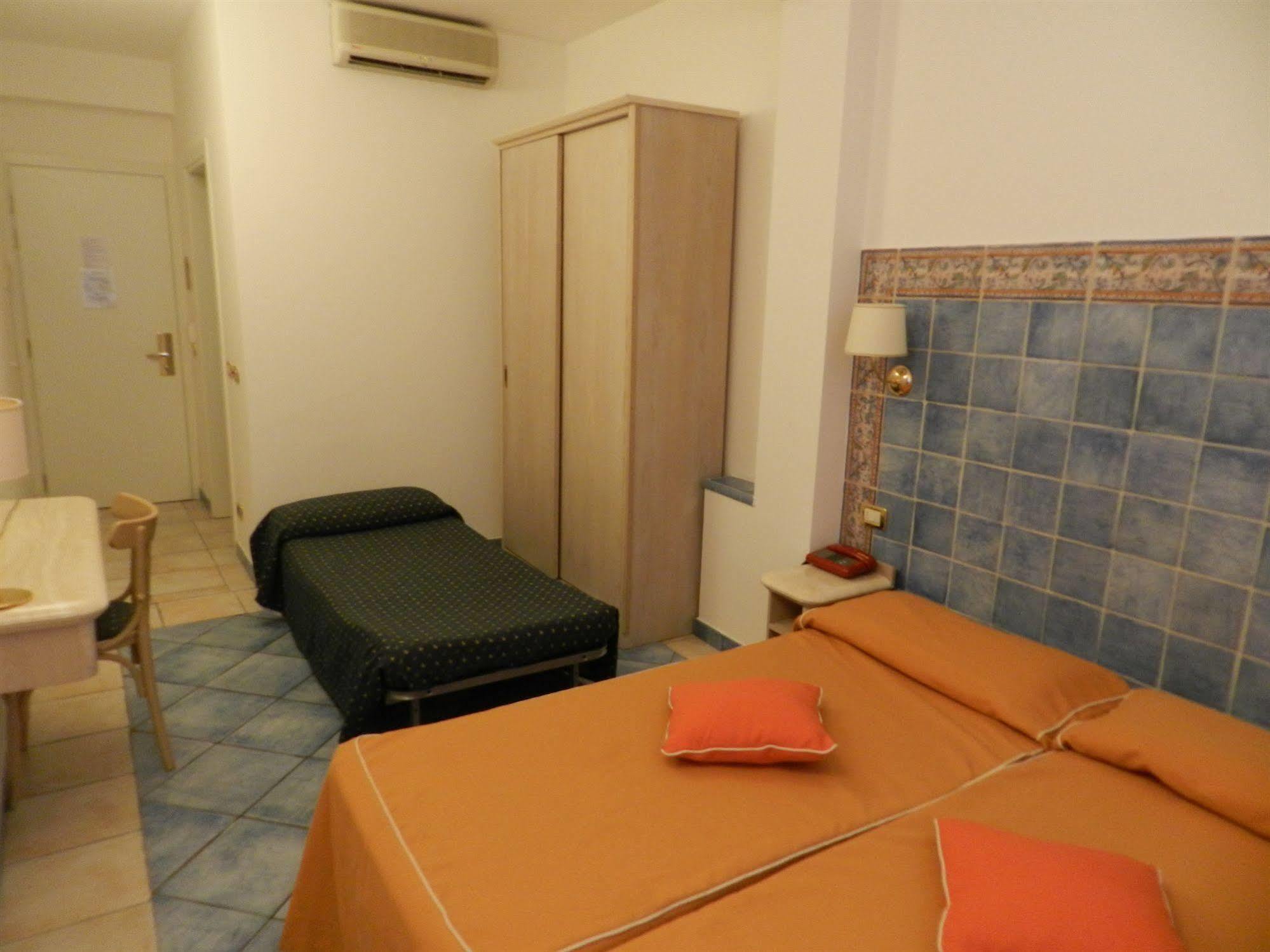 Hotel Punta Mesco Μοντερόσο αλ Μάρε Εξωτερικό φωτογραφία