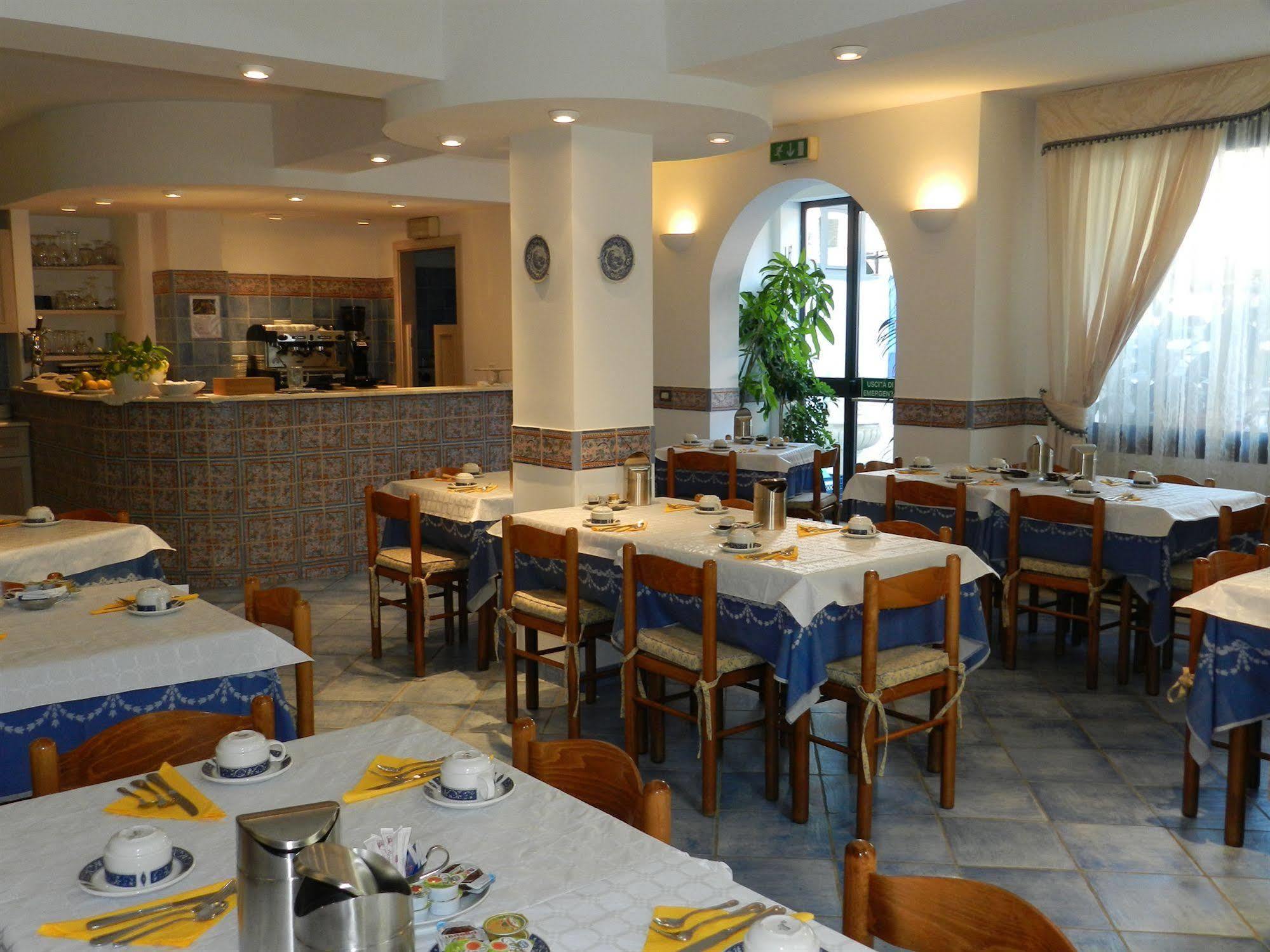 Hotel Punta Mesco Μοντερόσο αλ Μάρε Εξωτερικό φωτογραφία