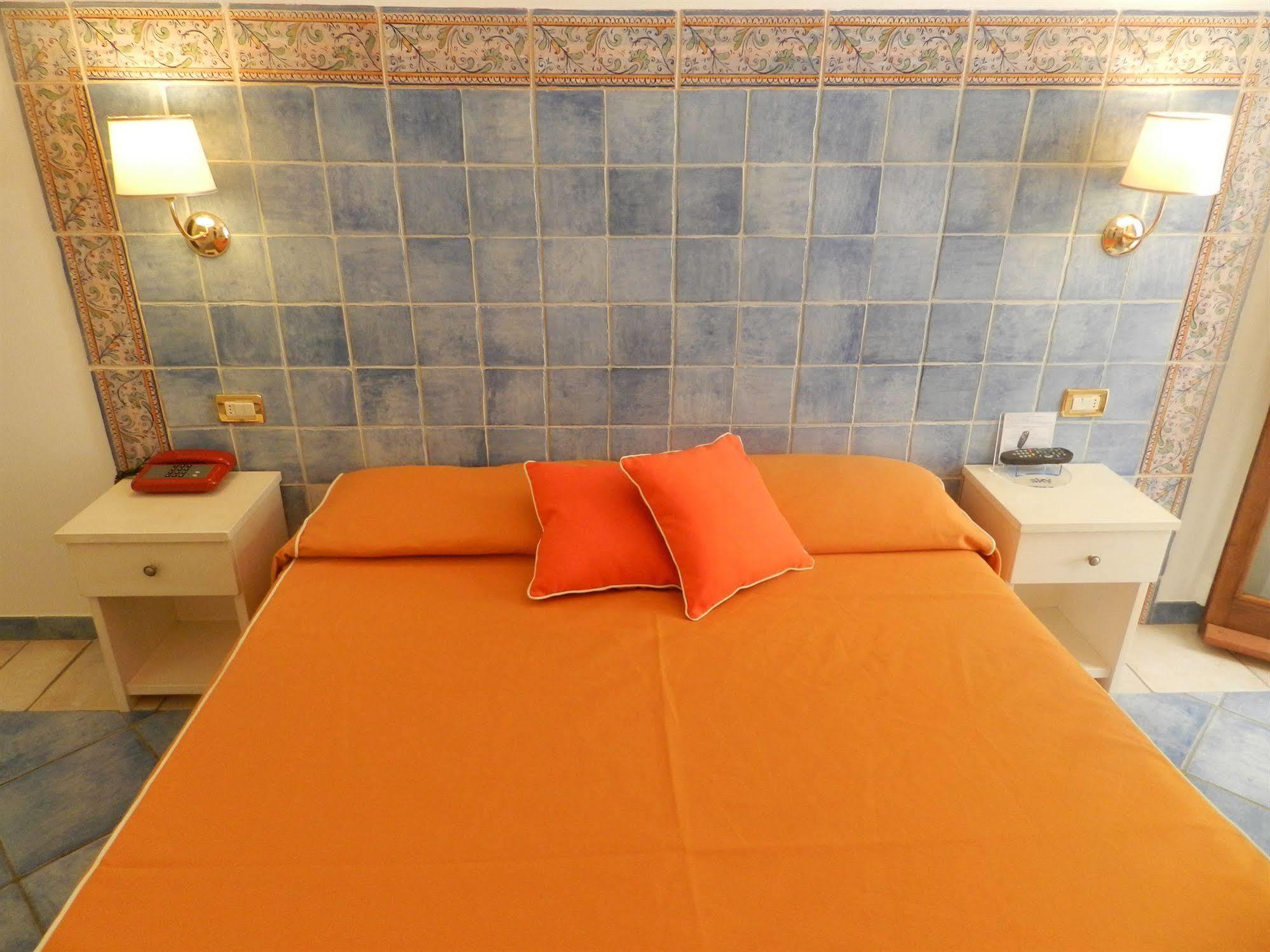Hotel Punta Mesco Μοντερόσο αλ Μάρε Εξωτερικό φωτογραφία